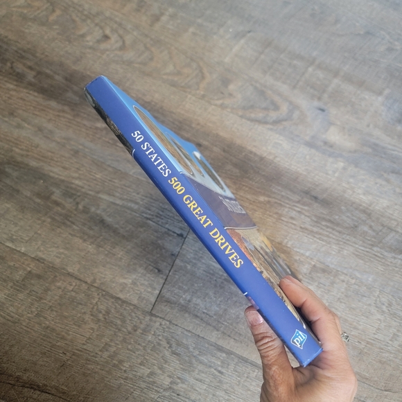 50 States 500 Great Drives Road Trip Book - Picture 3 of 7